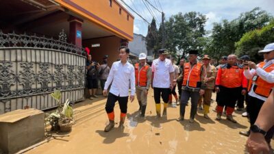 Tinjau Lokasi Banjir di Bekasi, Wapres Gibran Pastikan Respons Cepat dan Bantuan Tepat Sasaran